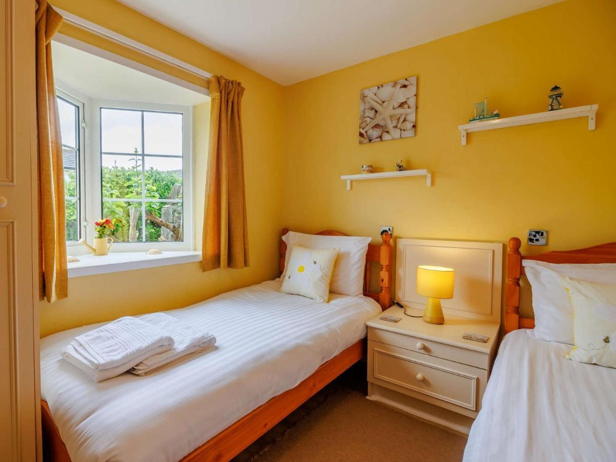 2 Bed Property In Brixham 88279 Exterior foto